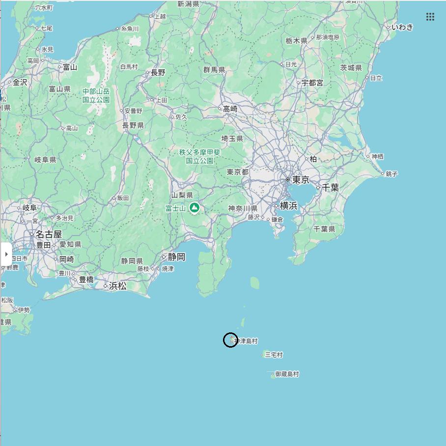 関東周辺の地図。伊豆半島の南南東方向に位置する神津島が黒い丸で囲まれている。
